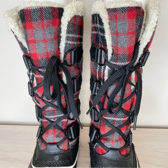 Skechers Highlander KLONDIKE Buffalo Plaid
Black & Red Lace Boots 6.5 - Picture 9 of 13